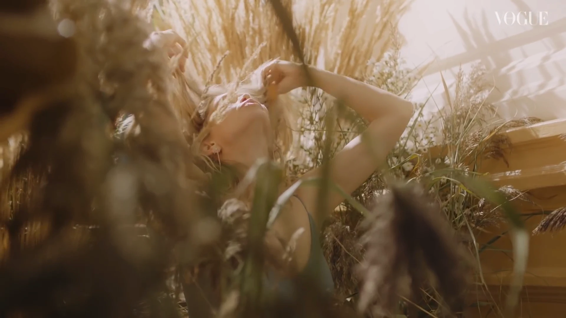 Sunlit flowers in the H&M × Vogue campaign set